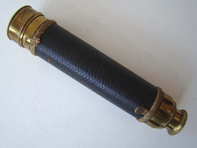 A nice pocket size Antique Civil War era Three-draw Telescope cieca 1860-1880